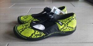 New Muk Luk Sport Neon Yellow Snake with strap size 9